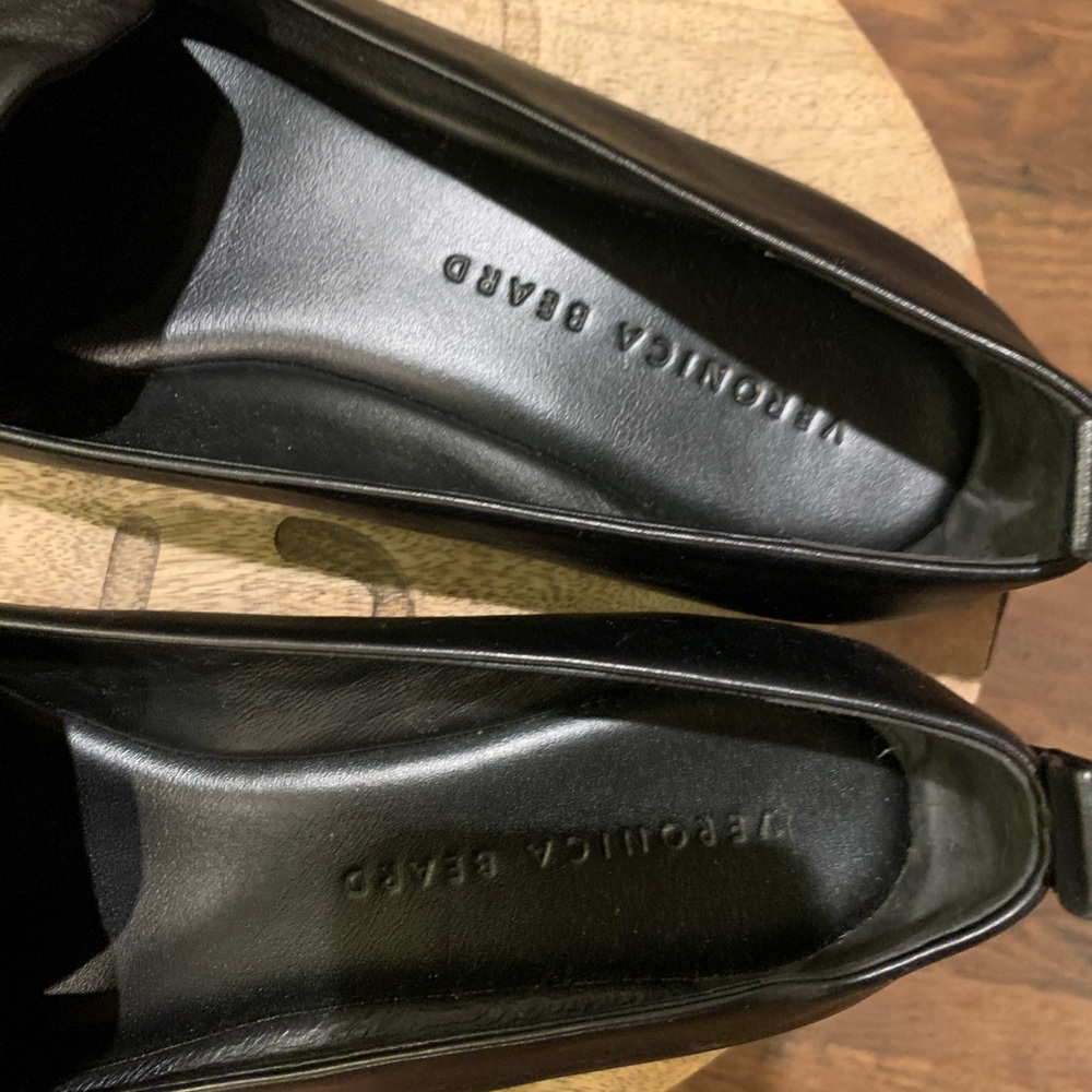 Veronica Beard Champlain Black Leather Loafers with Gold Chain - Picture 3 of 11